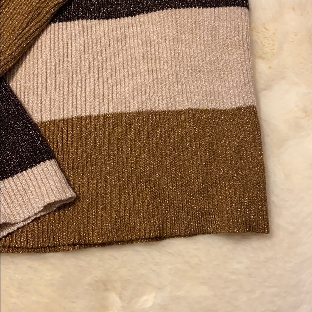 Sweater - Picture 3 of 6